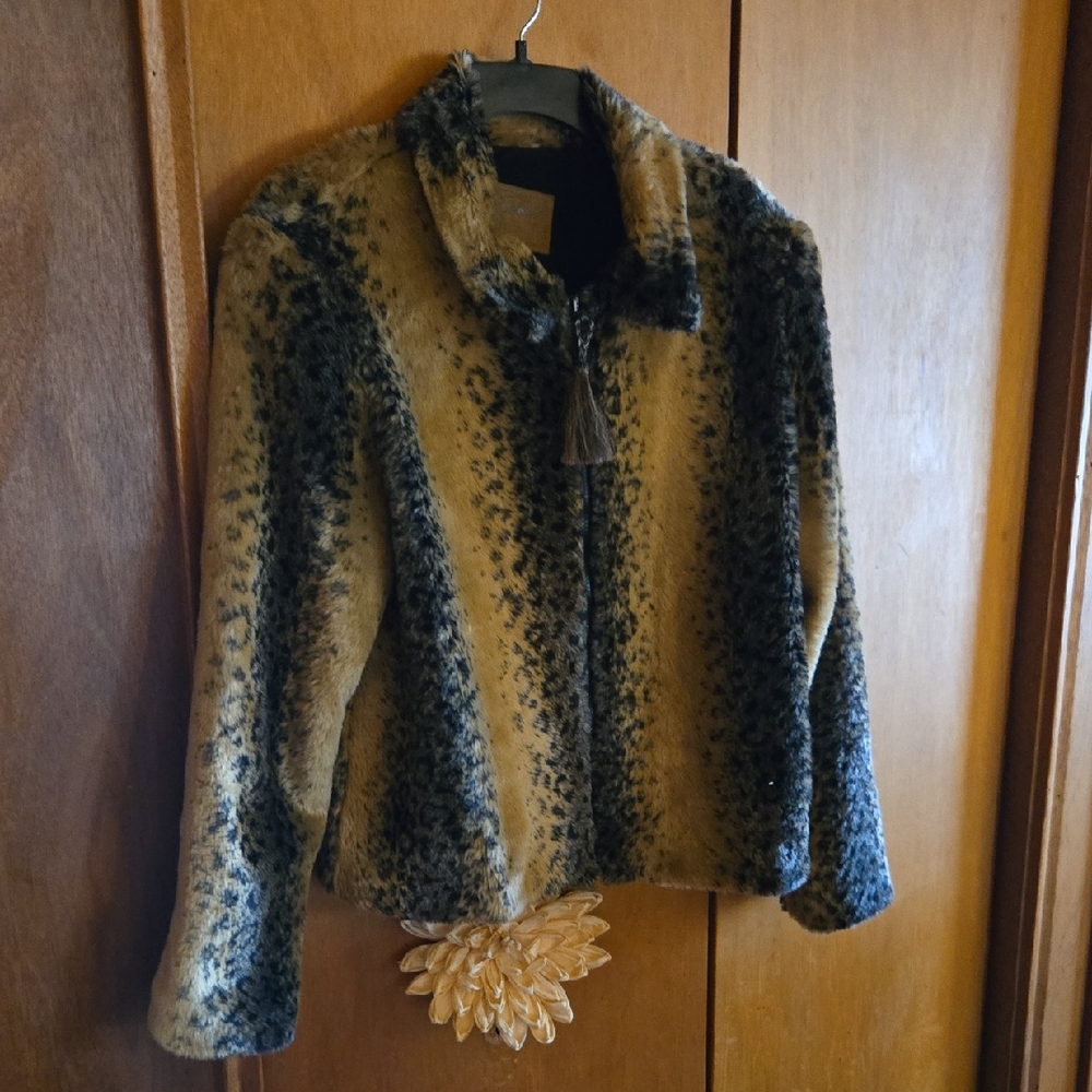 Elegant Leopard Print Teddy Jacket By Saddle Ridge